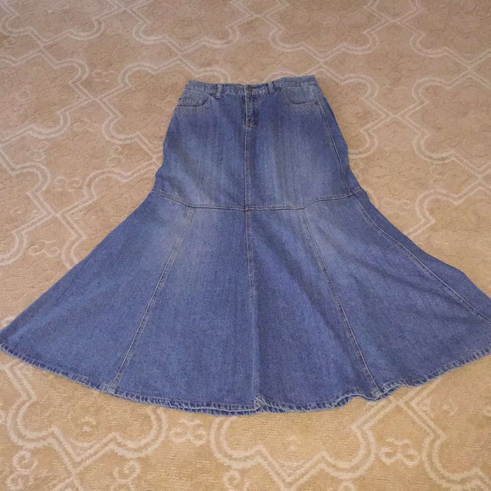 Full long jean skirt